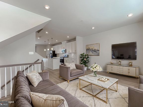 2nd image of 23336 Sugar Pine Ln