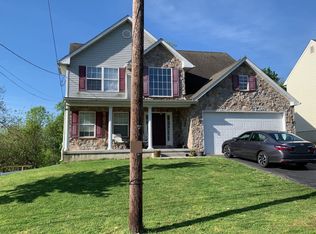 6 Bayard St, Newark, DE 19702