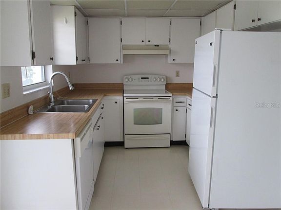 5th image of 1304 Lambdeth Ct