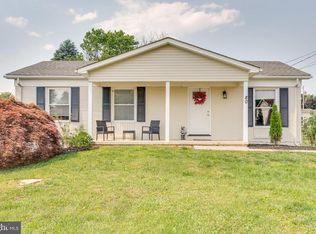 80 Hickory Ln, Ranson, WV 25438
