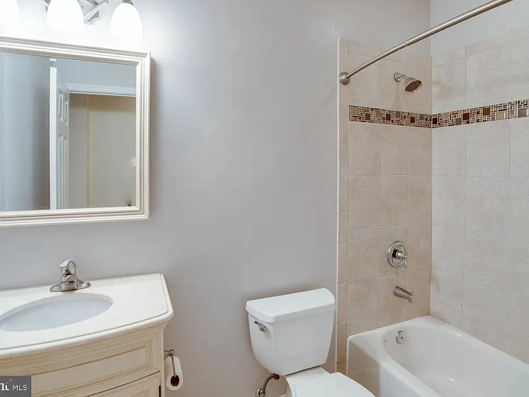 42100 Porch Light Dr — Photo 11