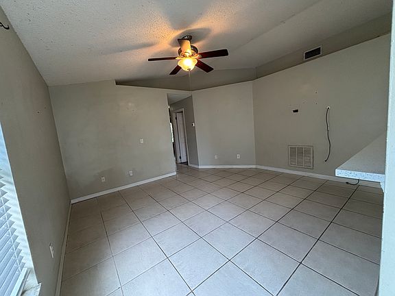 3rd image of 882 Vista Palma Way