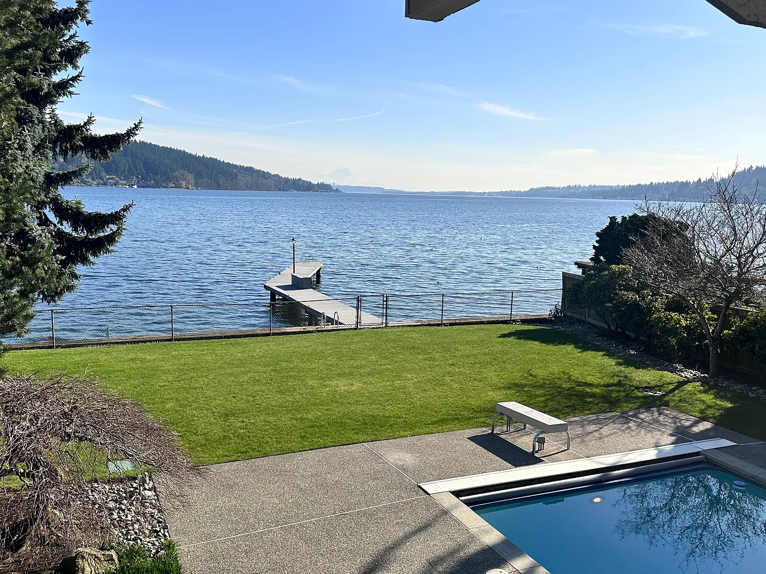 4 bed, 3070 sqft, $9,750 — Photo 1