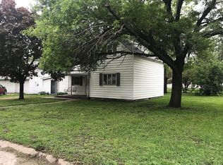 1204 11th Ave, Central City, NE 68826