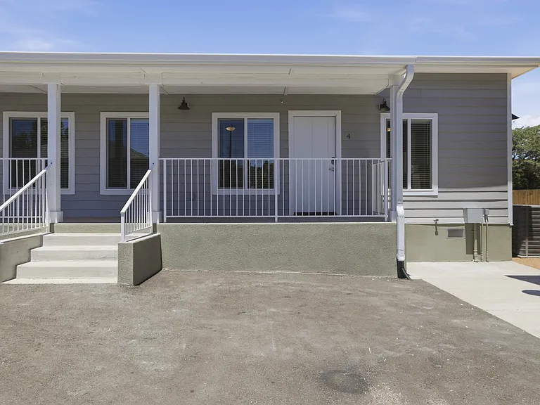 533 W Gurley St #4 — Photo 1