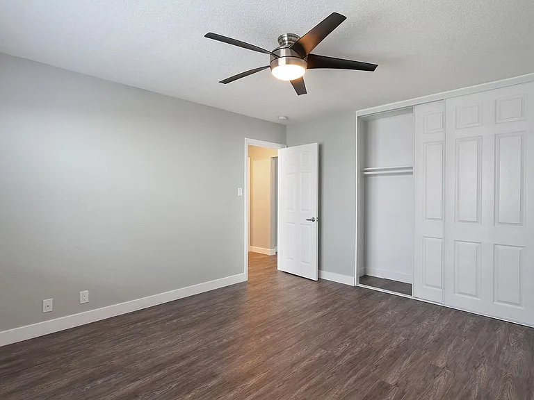 The Circle Apartments at Long Beach — Photo 87