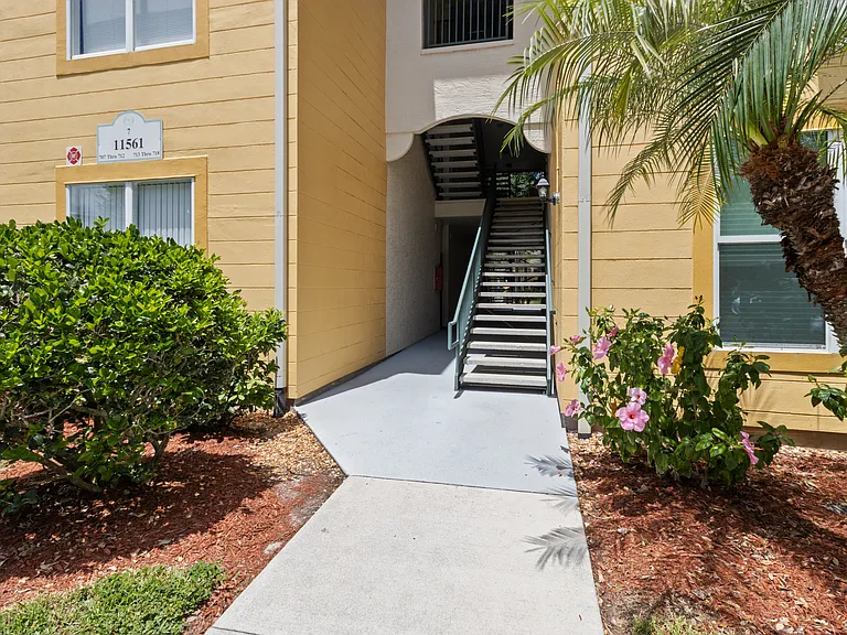 11561 Villa Grand #716 — Photo 28