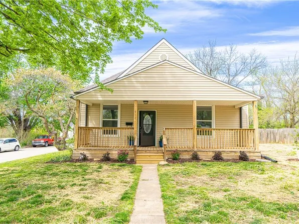 417 A St, Saint Joseph, MO 64501
