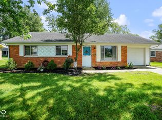425 Madison Dr, Greenfield, IN 46140