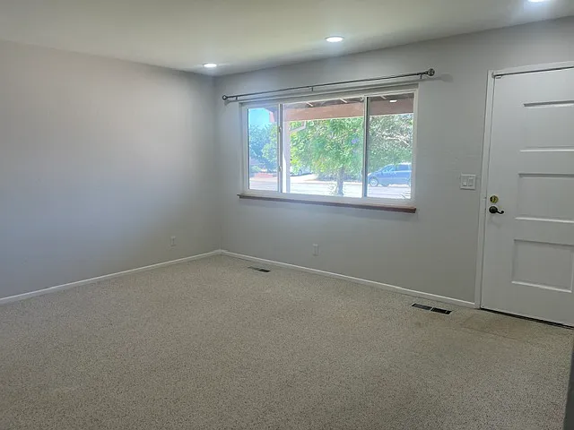 42854 Parkwood St — Photo 2