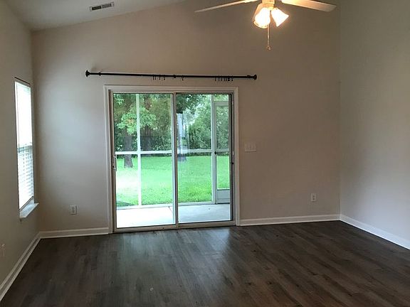 4th image of 571 Hammer Beck Dr