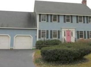 82 Powers Rd, Westford, MA 01886