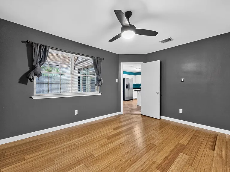 801 Kavanagh Dr — Photo 16