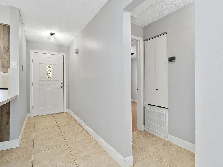 3528 Bay Ct — Photo 16