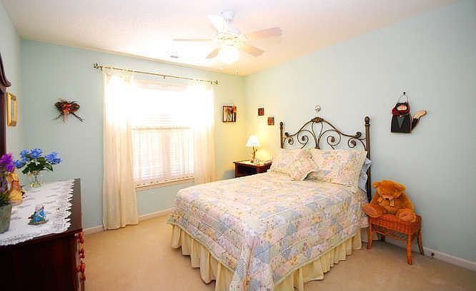 guest bedroom