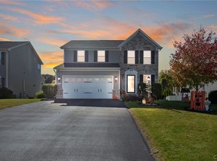 3072 Wheatfield Dr, Chittenango, NY 13037