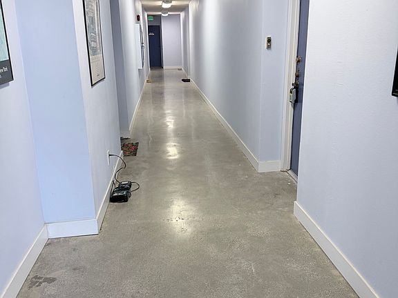 4th image of 615 East Broadway