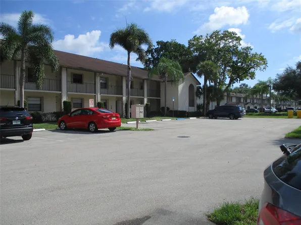23442 SW 57th Ave APT 406, Boca Raton, FL 33428