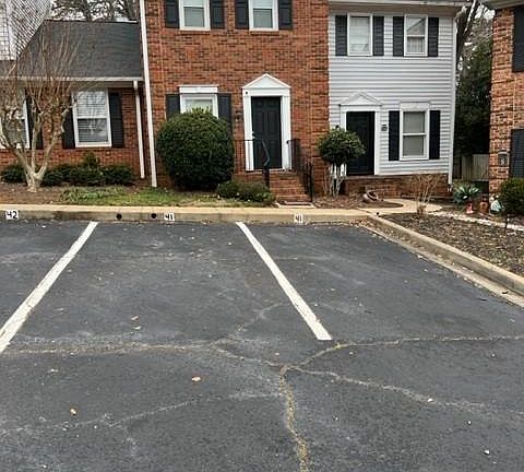 2nd image of 41 Somersett Dr
