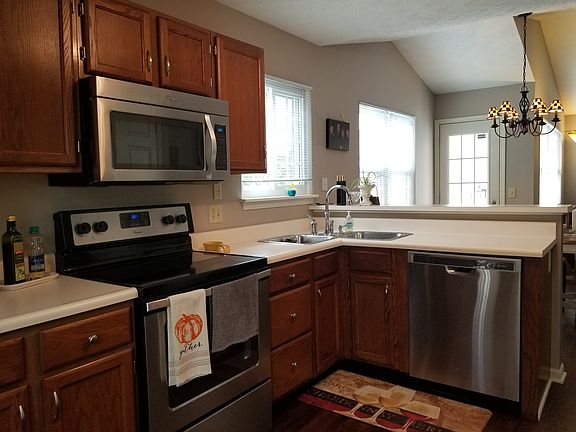 4th image of 8138 Crook Dr N
