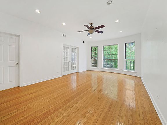 4th image of 1528 W Fargo Ave #1N