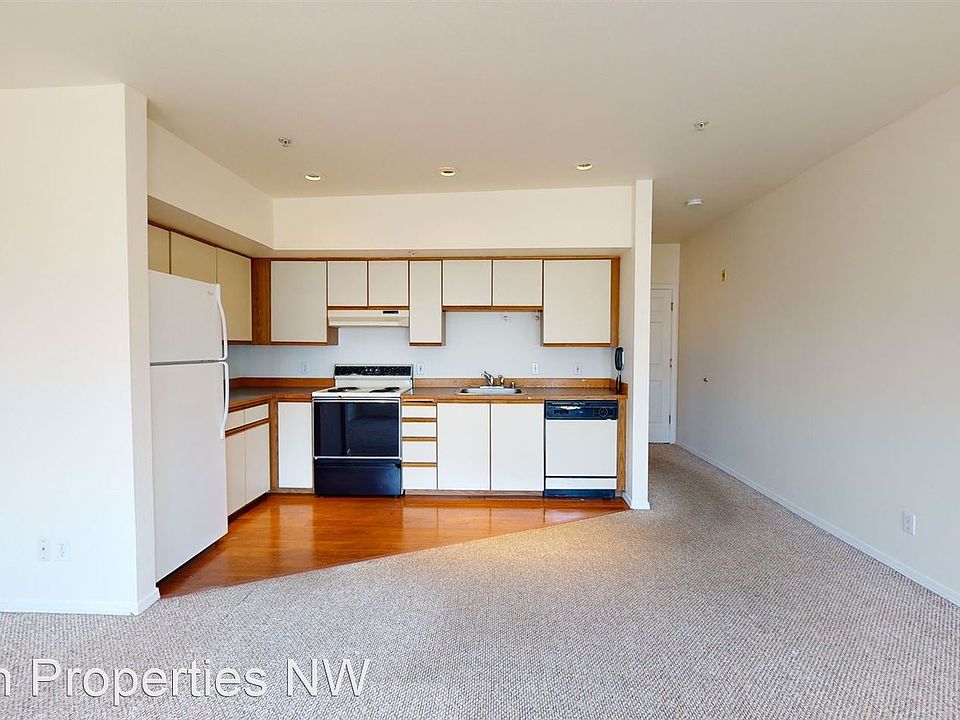 1st image of 1711 Summit Ave #303