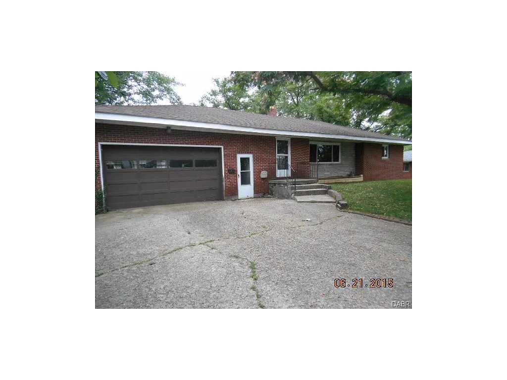 538 Regal Ave photo 1