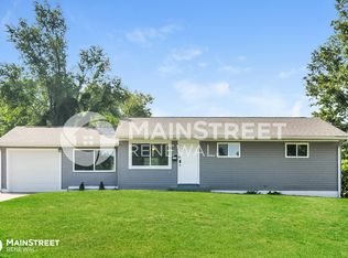 228 Ben Nevis Rd, Saint Louis, MO 63137