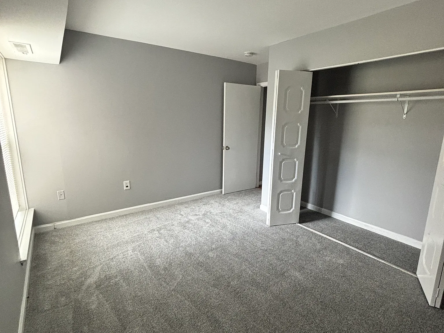 13 Silverwood Cir — Photo 2
