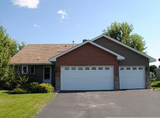 6153 145th St N, Hugo, MN 55038