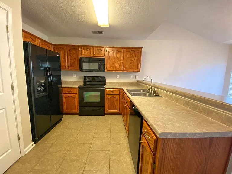 749 Lakemont Dr — Photo 9