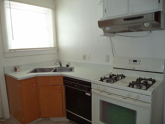 5th image of 5934 Henry St