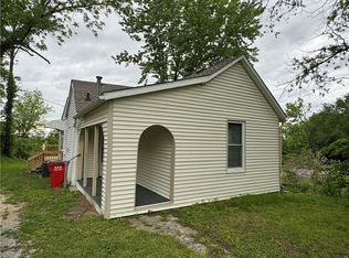 816 Highland Ave, Lexington, MO 64067