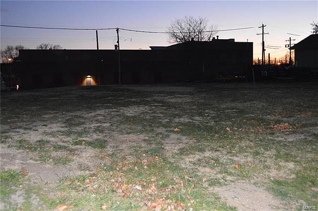1st image of 5874 Enright Ave