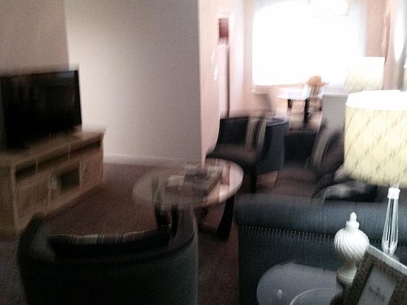 3rd image of 2727 N Maryland Ave APT 218