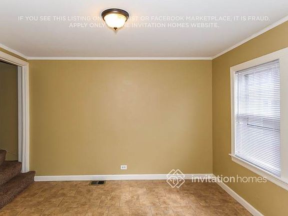 4th image of 9625 S Maplewood Ave
