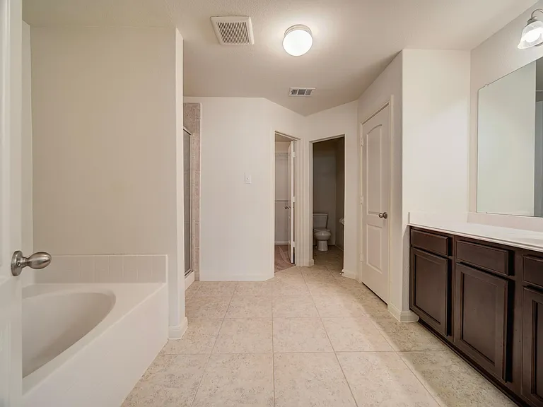 4517 Shy Creek Ln — Photo 18
