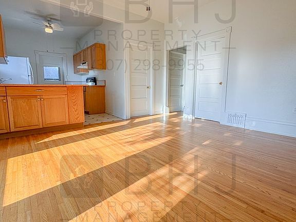 2nd image of 432 W Brundage St