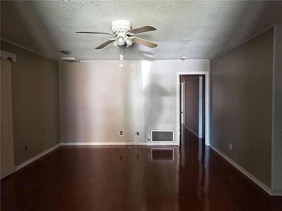 2nd image of 3763 Heritage Dr N