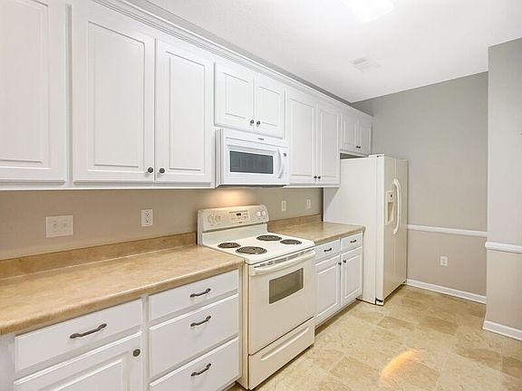 5th image of 6608 Covington Villas Dr