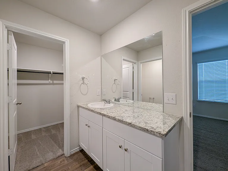 3526 Angus Xing — Photo 12