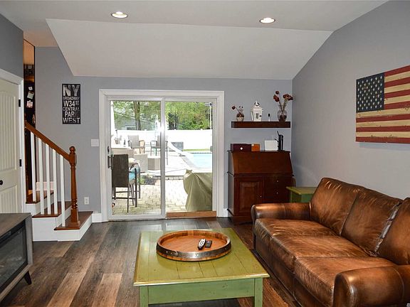 2nd image of 5 Lauren Ave