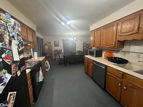 4th image of 306 S Division St