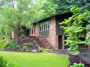 3703 Stirrup Dr, Erie, PA 16506