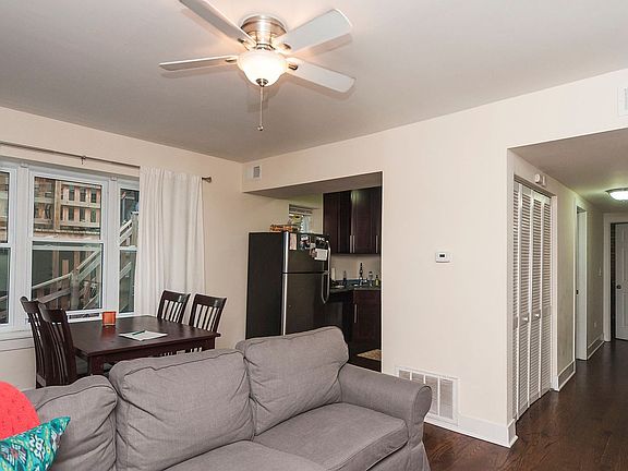 3rd image of 937 W Cornelia Ave APT 101