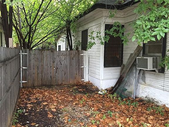 3rd image of 4217 Willow St