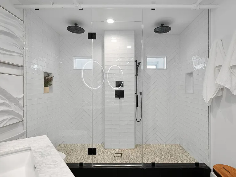 1037 N Laurel Ave #19C — Photo 42
