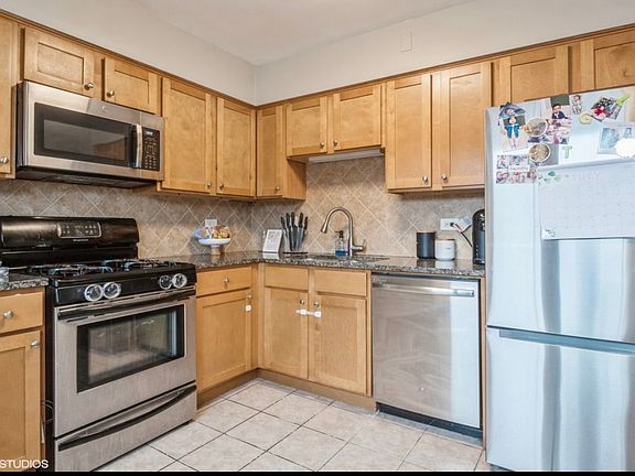 4th image of 4629 Main St APT 3A