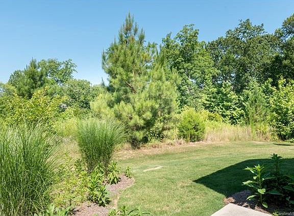 3rd image of 10576 Bethpage Dr