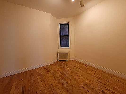 4th image of 250 W 78th St #2X